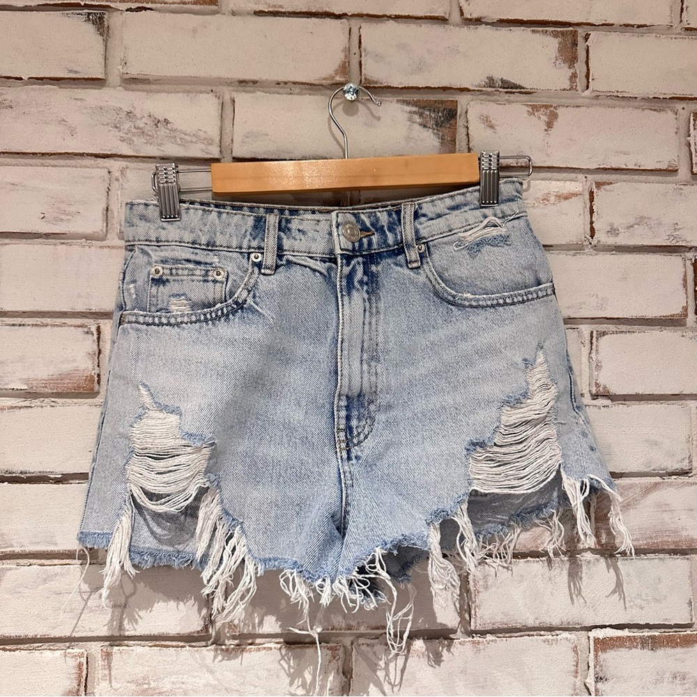 Zara Distressed High Rise Denim Jean Shorts Light Wash